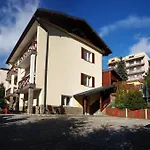 Willa Lubicz Apartamenty Rodzinne W Krynicy Zdroju